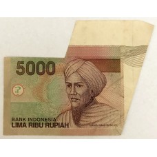 INDONESIA 2001 . FIVE THOUSAND 5,000 RUPIAH BANKNOTE . ERROR . MISCUT